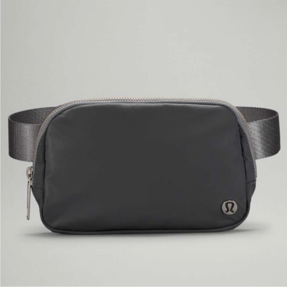lululemon athletica black nwt everywhere belt bag